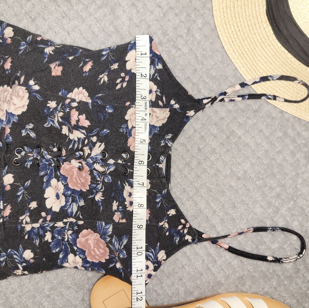 AE Floral Tank - Picture 3 of 5